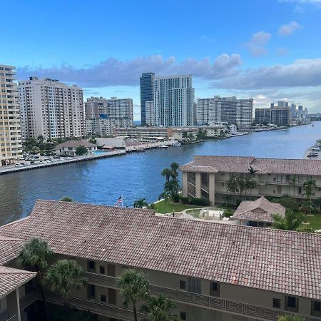 Beachwalk Studio Apmt 2 Beds, Amazing Views 2010B Hallandale Beach Bagian luar foto