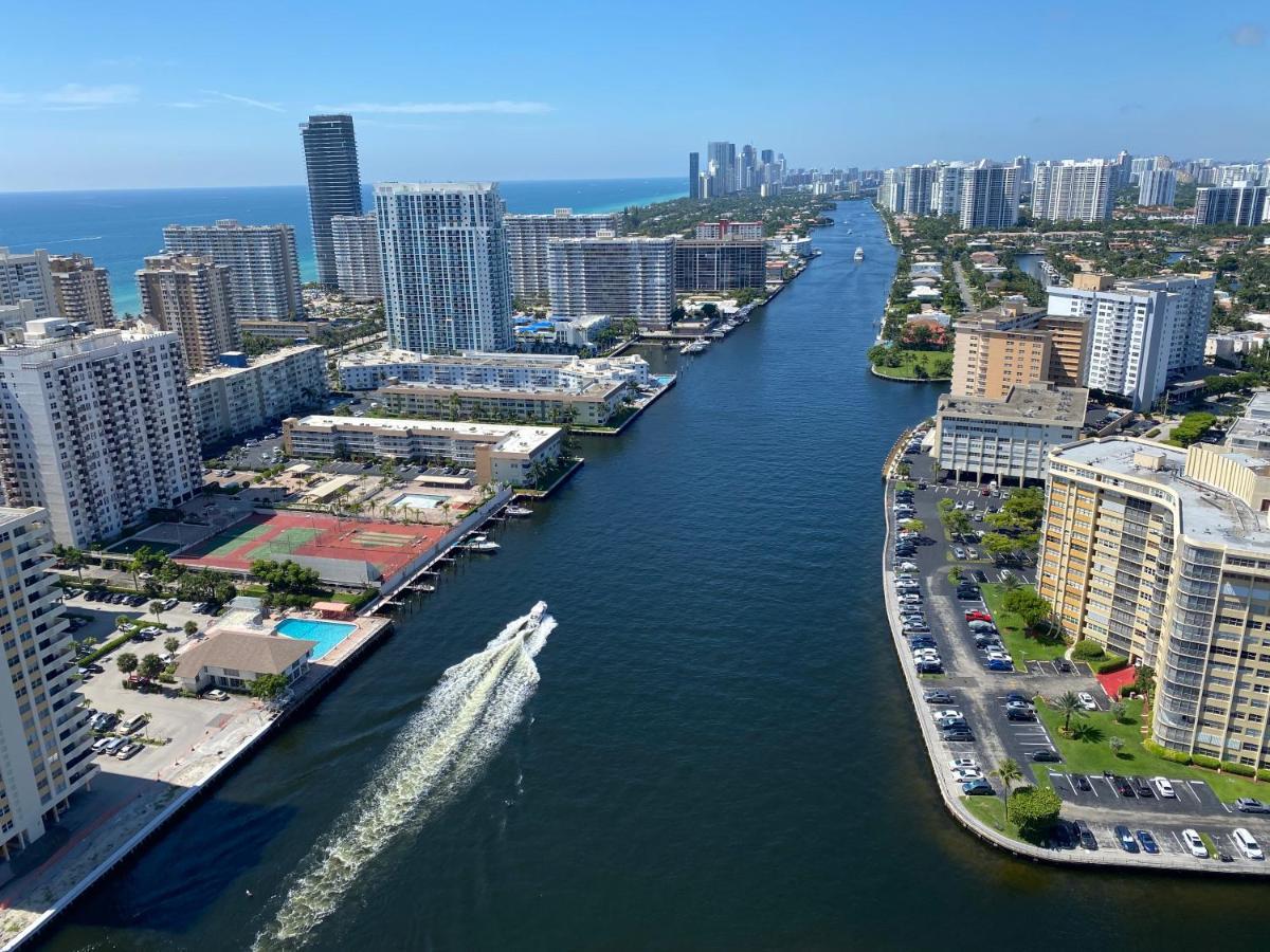 Beachwalk Studio Apmt 2 Beds, Amazing Views 2010B Hallandale Beach Bagian luar foto