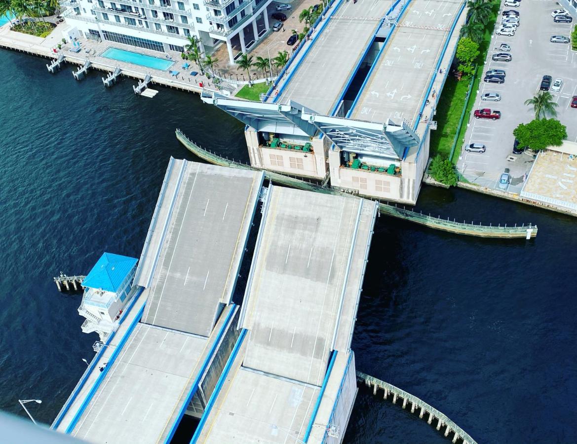 Beachwalk Studio Apmt 2 Beds, Amazing Views 2010B Hallandale Beach Bagian luar foto