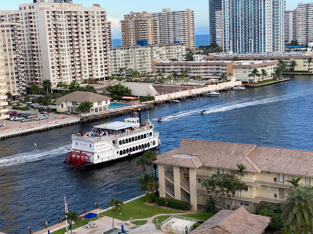 Beachwalk Studio Apmt 2 Beds, Amazing Views 2010B Hallandale Beach Bagian luar foto