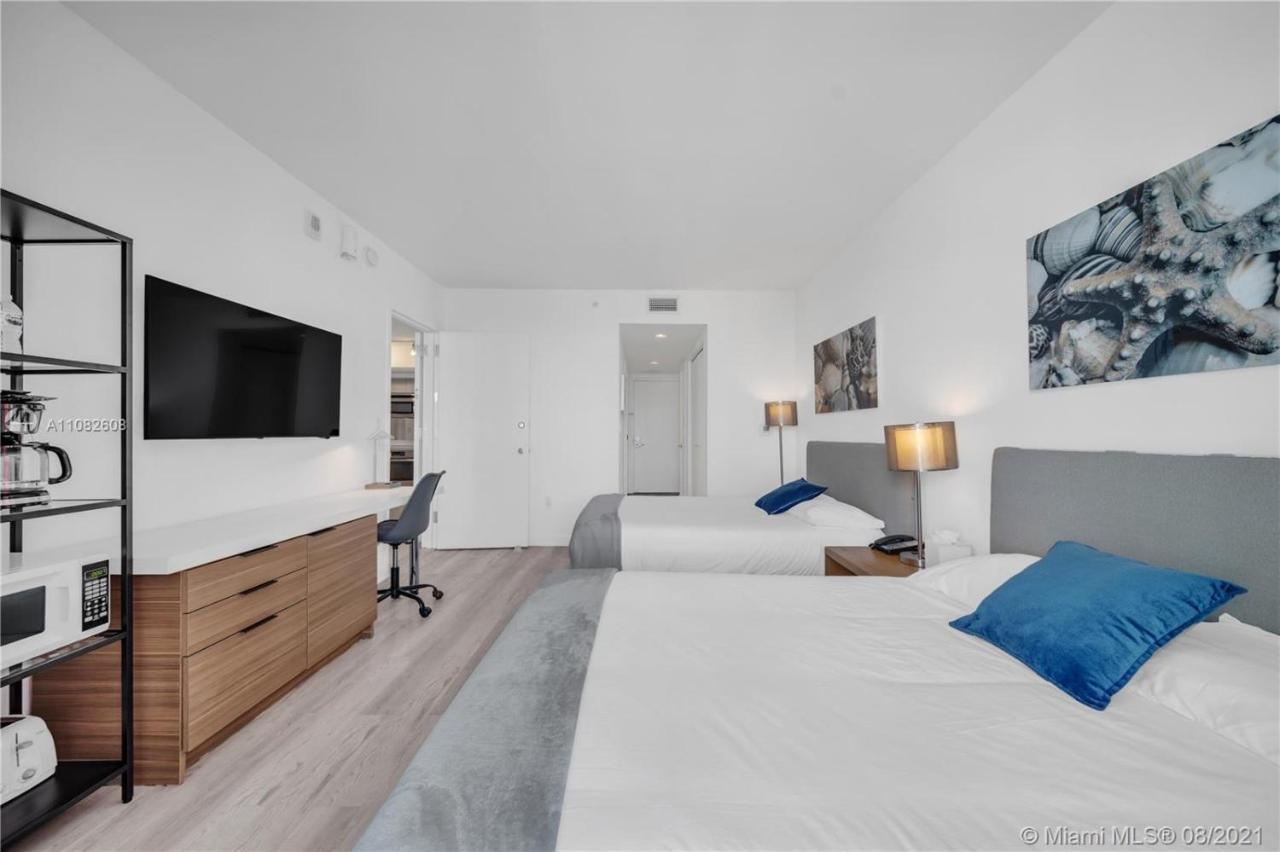 Beachwalk Studio Apmt 2 Beds, Amazing Views 2010B Hallandale Beach Bagian luar foto