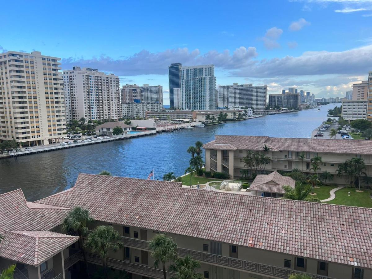 Beachwalk Studio Apmt 2 Beds, Amazing Views 2010B Hallandale Beach Bagian luar foto
